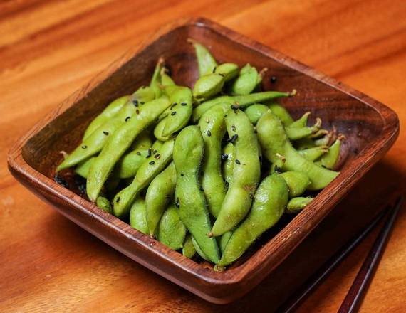 Edamame with Black Sesame (毛豆裡挑芝麻)